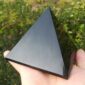 4-10cm-Black-Obsidian-Healing-Pyramid-Natural-Mineral-Triangled-Crystal-Point-wholesale-1