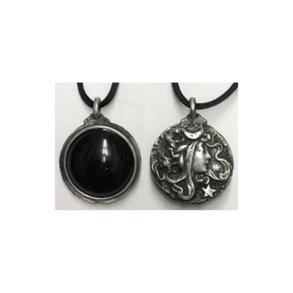 Goddess Scrying Amulet