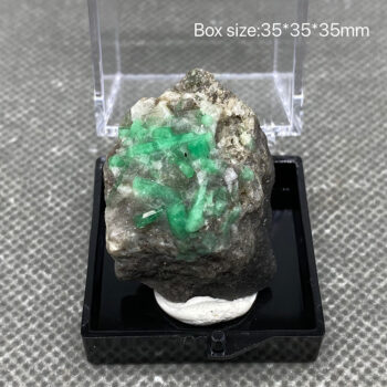 100% Natural Green Emerald mineral (Gem-Grade) Crystal Specimens +Box 3.5cm